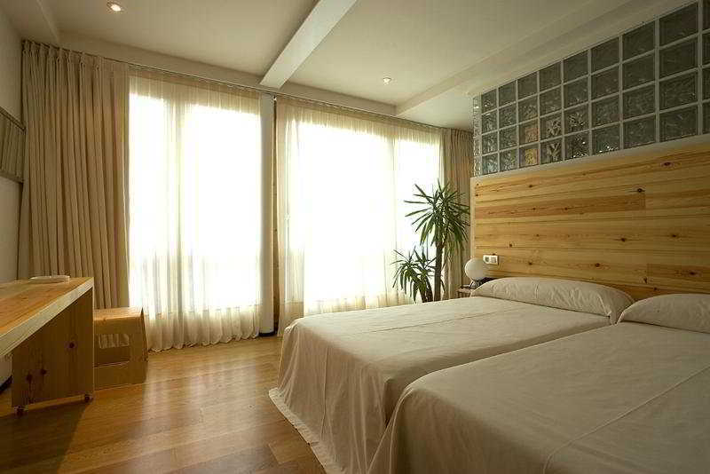 La Plaza II Hotel Luanco Room photo